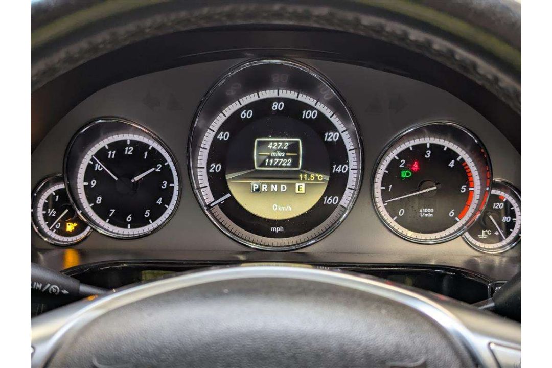 2011 MERCEDES-BENZ E350 SPORT ED125 CDI BLUE - Image 28 of 30