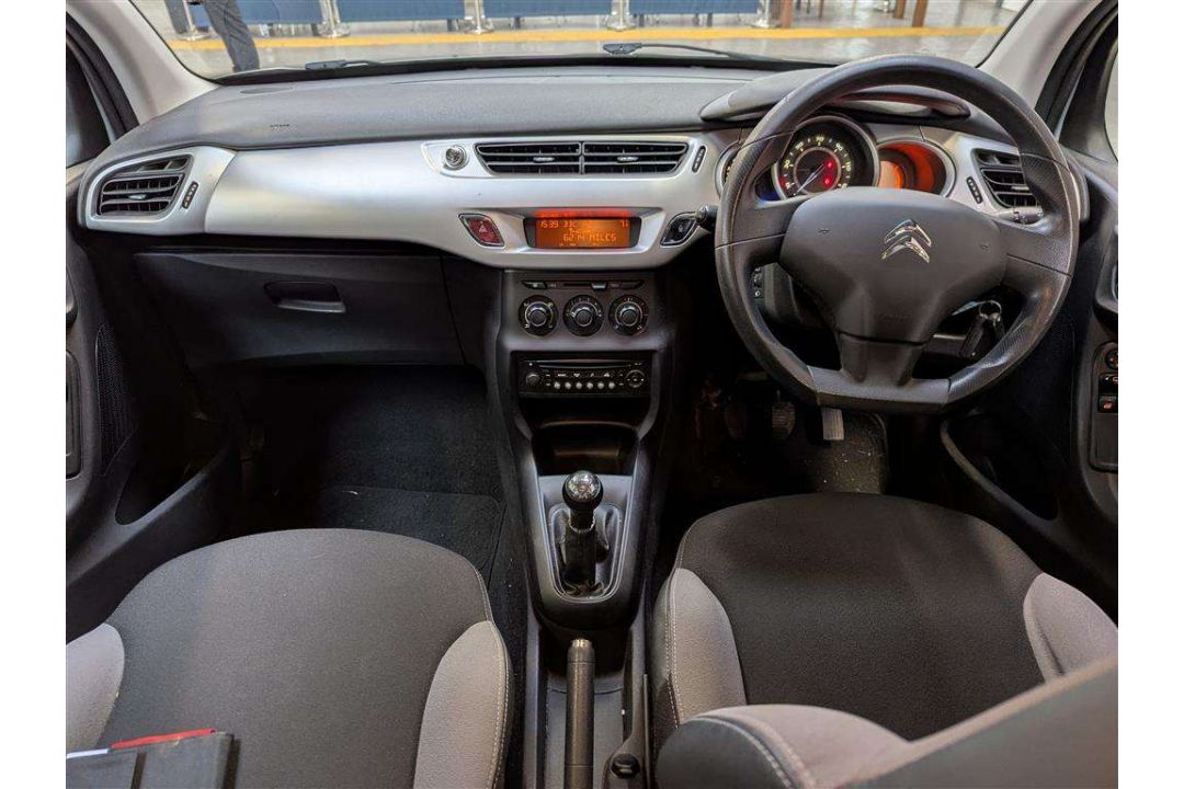 2011 CITROEN C3 VT - Image 7 of 51