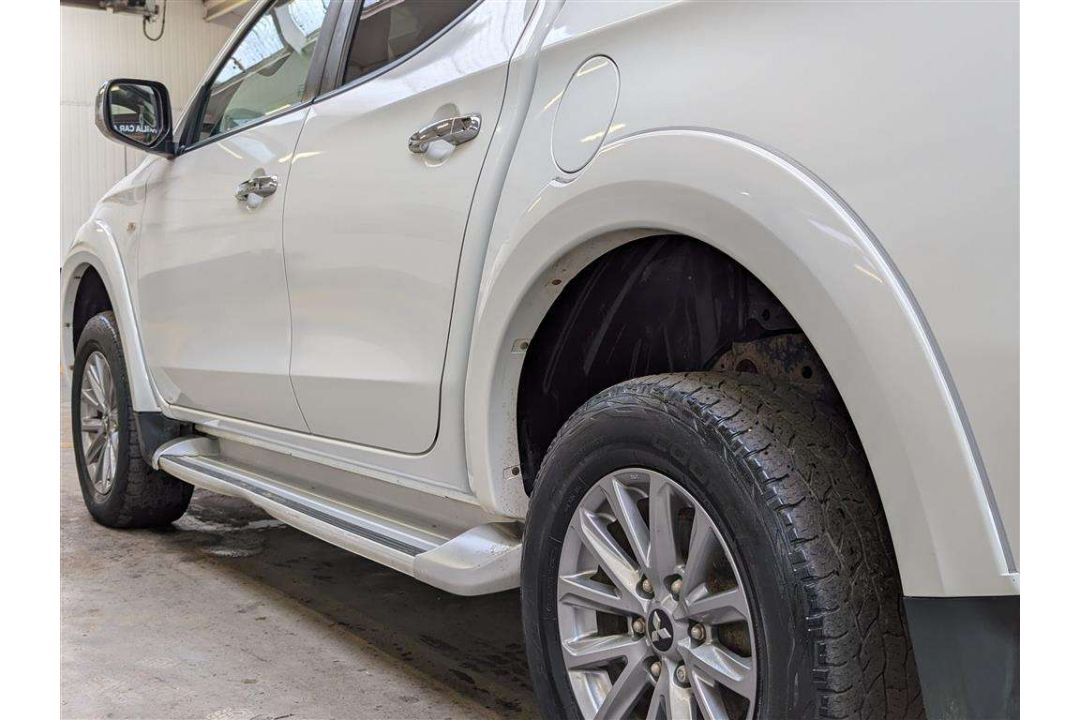 2019 MITSUBISHI L200 TITAN DI-D - Image 13 of 30