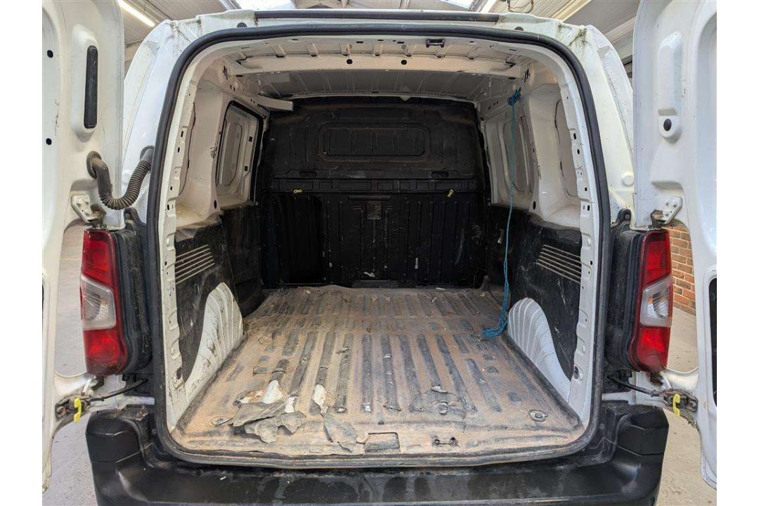 2019 CITROEN BERLINGO 650 EN-PRISE BLU - Image 7 of 30