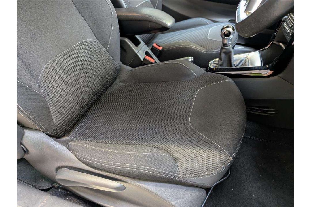 2015 CITROEN DS3 DSTYLE + E-HDI - Image 16 of 26