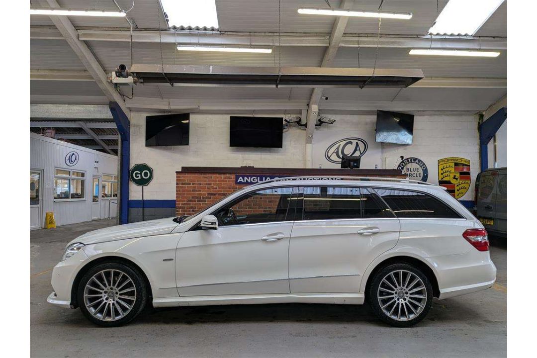 2011 MERCEDES-BENZ E350 SPORT ED125 CDI BLUE - Image 2 of 30