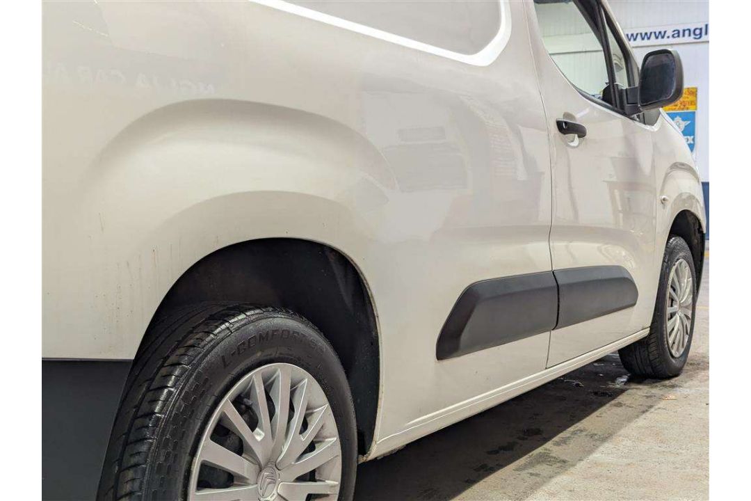 2019 CITROEN BERLINGO 650 EN-PRISE BLU - Image 16 of 30