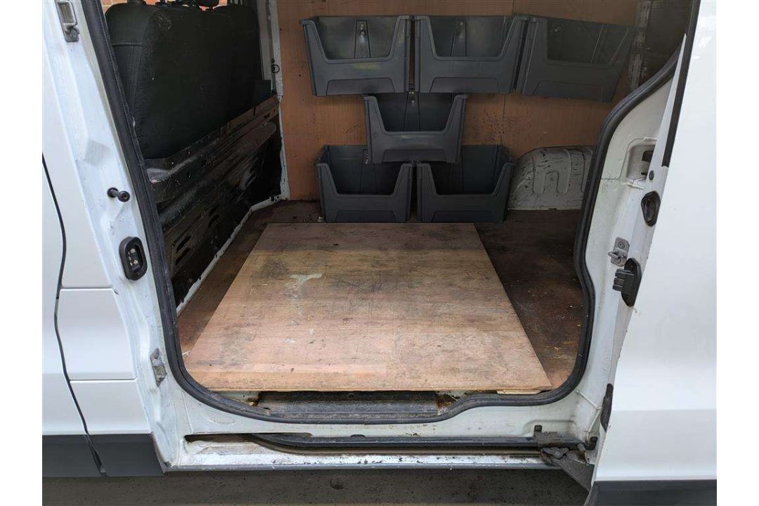2017 VAUXHALL VIVARO 2700 CDTI - Image 11 of 27
