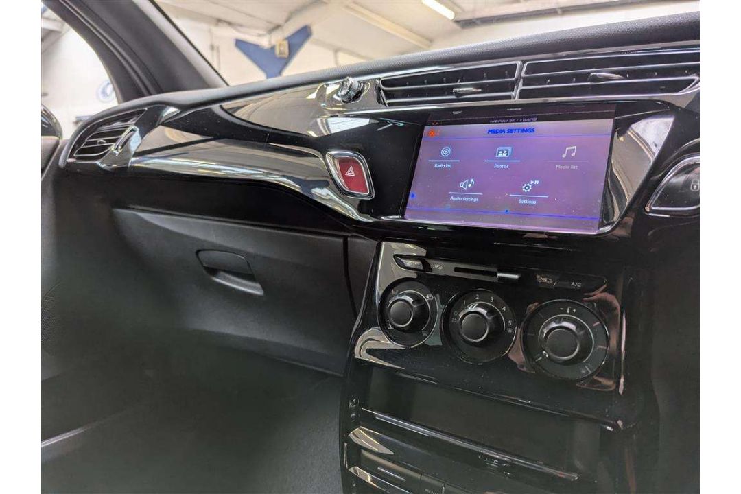 2016 DS DS3 DSTYLE PURETECH - Image 19 of 30