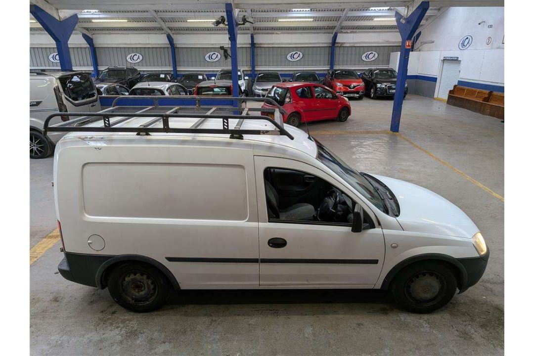 2007 VAUXHALL COMBO 1700 CDTI - Image 28 of 29