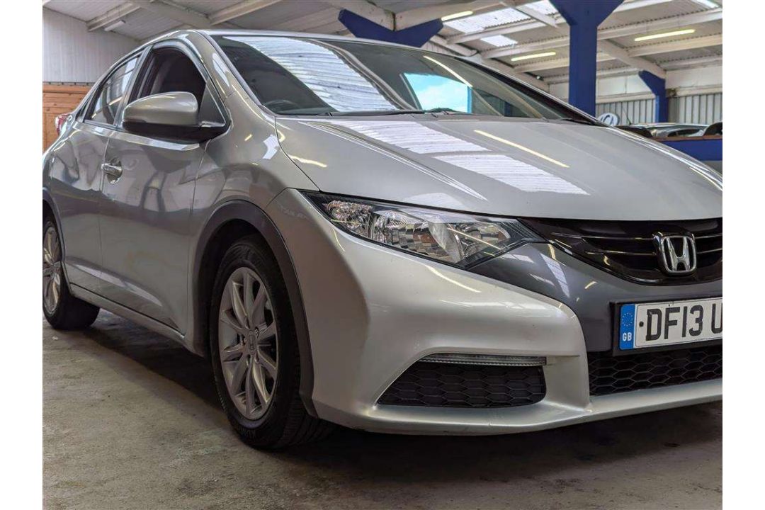 2013 HONDA CIVIC I-DTEC ES - Image 11 of 30