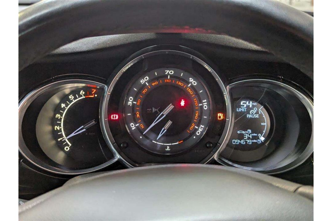 2016 DS DS3 DSTYLE PURETECH - Image 28 of 30