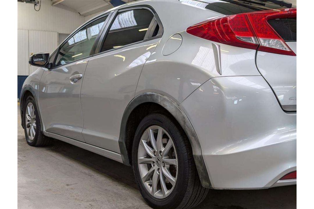 2013 HONDA CIVIC I-DTEC ES - Image 9 of 30
