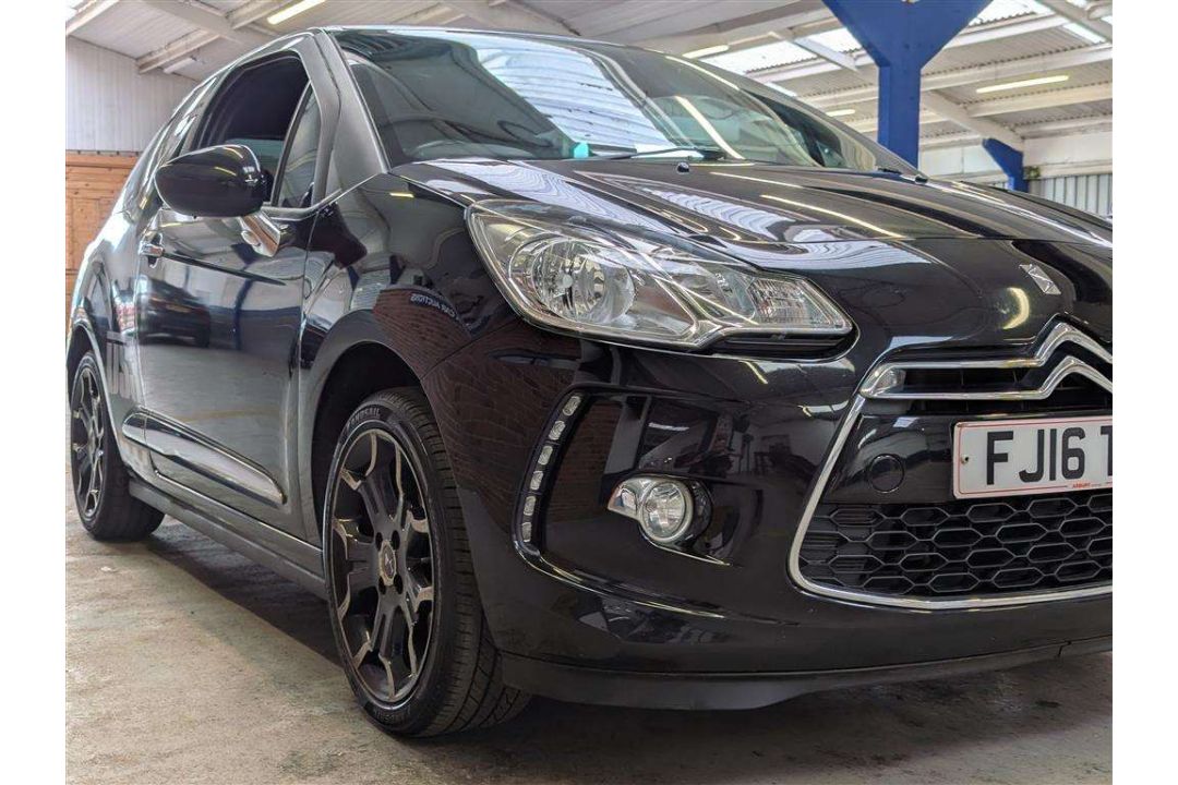 2016 DS DS3 DSTYLE PURETECH - Image 9 of 30