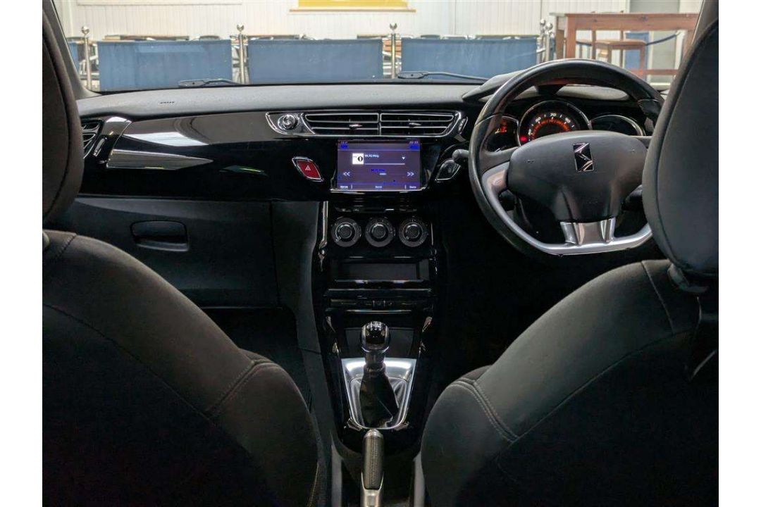 2016 DS DS3 DSTYLE PURETECH - Image 7 of 30