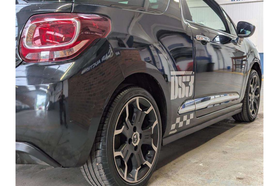 2016 DS DS3 DSTYLE PURETECH - Image 12 of 30