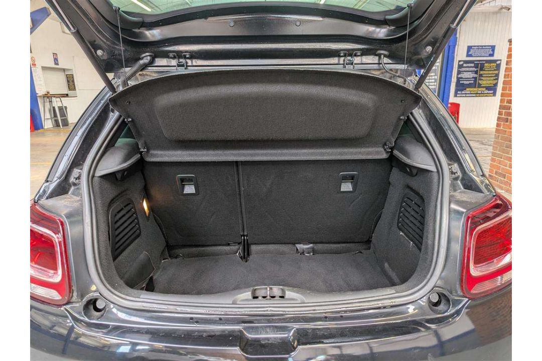2016 DS DS3 DSTYLE PURETECH - Image 8 of 30
