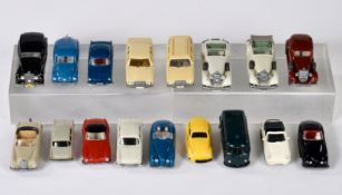 Wiking, 17 PKWs