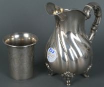 Zweitlgs. Konvolut. Deutsch / Wien 19./20. Jh., u.a. 800er Silber, ca. 555 g. Bestehend aus: Ein