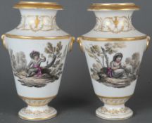 Seltenes Paar Urnenvasen Ludwigsburg 1820-1824 Klassizistische Doppelhenkel-Amphoren auf