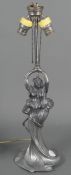 Jugendstil-Tischlampe. Wohl England um 1900. Zinn, modelliert in Form zweier Frauenfiguren, H=35 / 