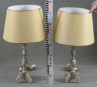 Paar Bodenleuchter als Tischlampen. Italien 18. Jh. und später. Massivholz, gedrechselt und geschni