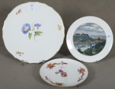 Dreitlgs. Konvolut. Meissen 19./20. Jh. Porzellan, bunt bemalt mit "Roter Drache", Stadtansicht von