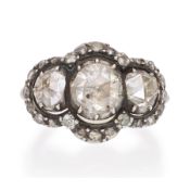 BAGUE EN OR, ARGENT ET DIAMANTS