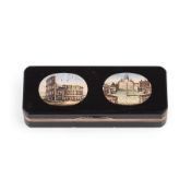 TABATIÈRE EN PÂTE DE VERRE ET EN ARGENT DORÉ AVEC DEUX MICROMOSAÏQUES, ROME, XIXe SIÈCLE