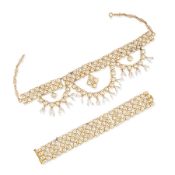 COLLIER ET BRACELET EN OR, ÉMAIL ET PETITES PERLES