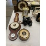 AN ASSORTMENT OF ITEMS TO INCLUDE A PAIR OF VINTAGE BINOCULARS, BAROMOTERS AND CLOCKS
