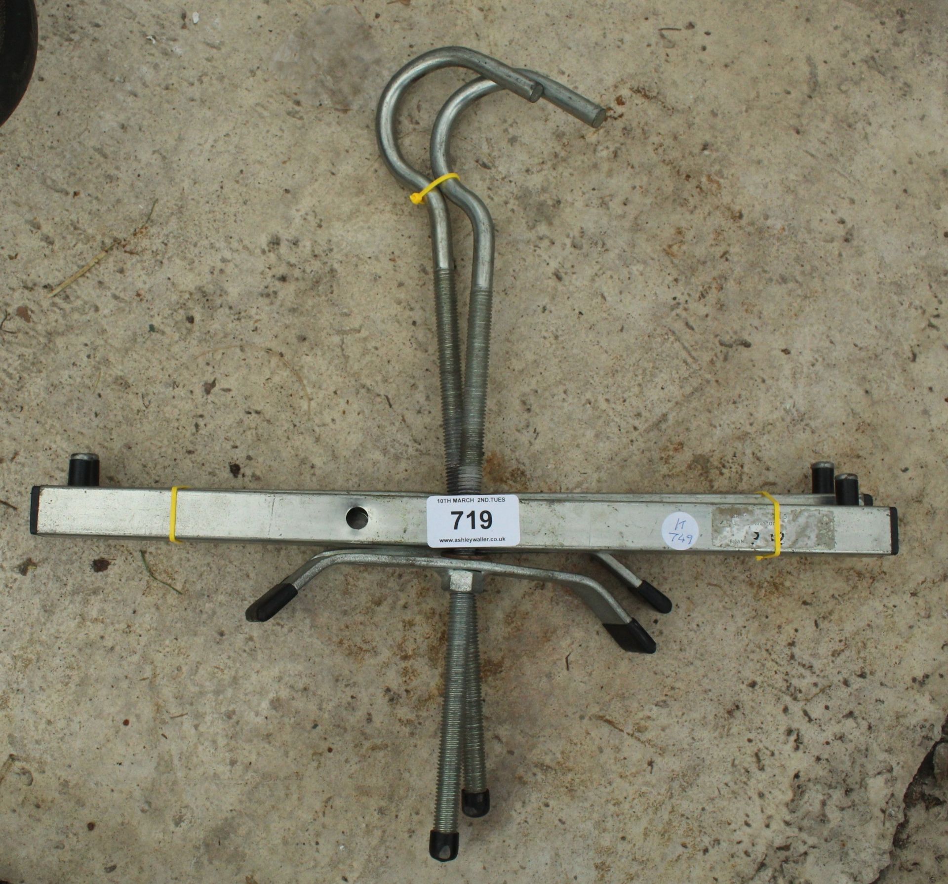 2 ROOF LADDER CLAMPS NO VAT