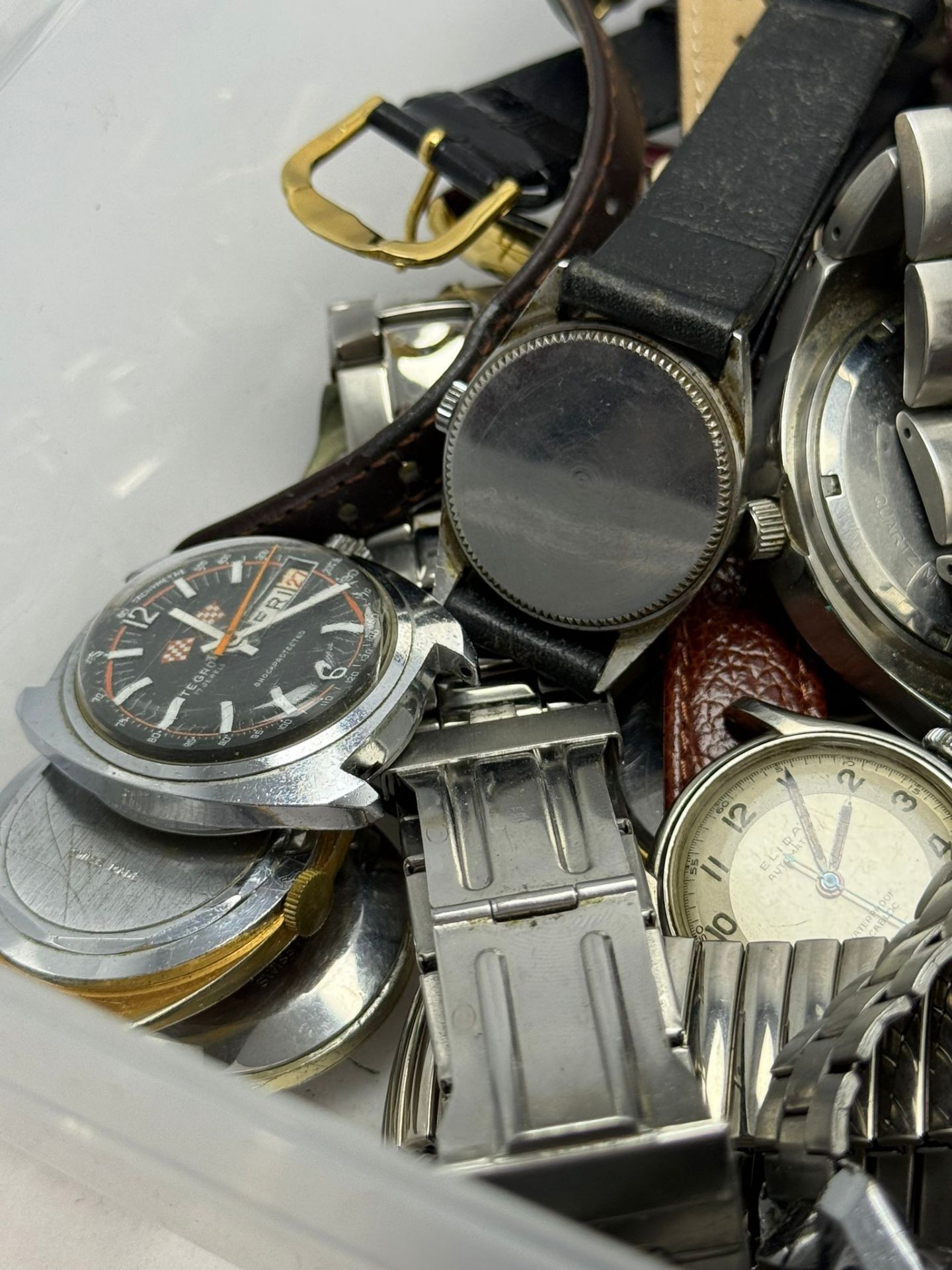 A QUANTITY OF VARIOUS VINTAGE WATCHES INCLUDING LONGINES, SKIN DIVER CHRONOGRAPH ETC - Image 2 of 3