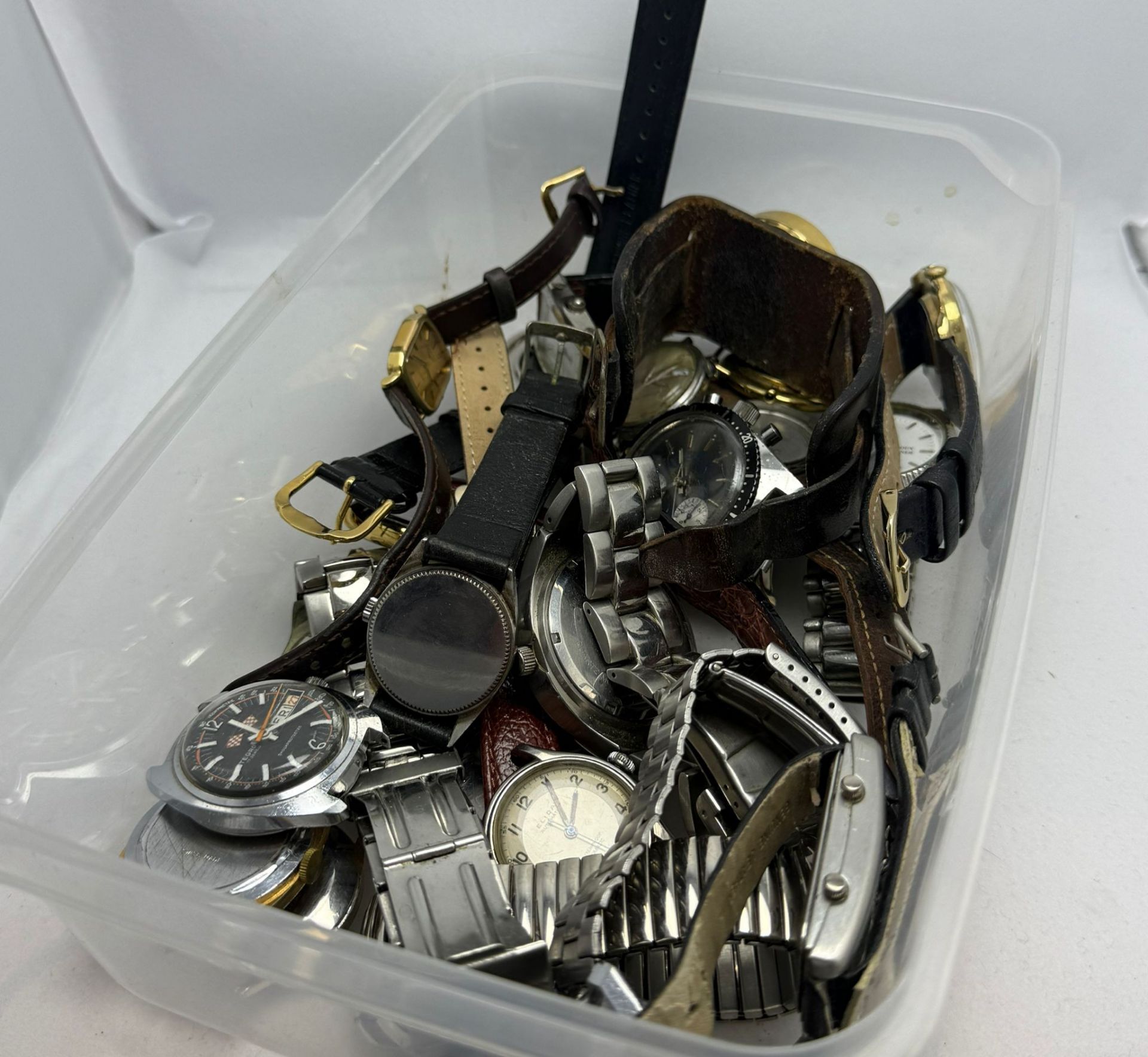 A QUANTITY OF VARIOUS VINTAGE WATCHES INCLUDING LONGINES, SKIN DIVER CHRONOGRAPH ETC