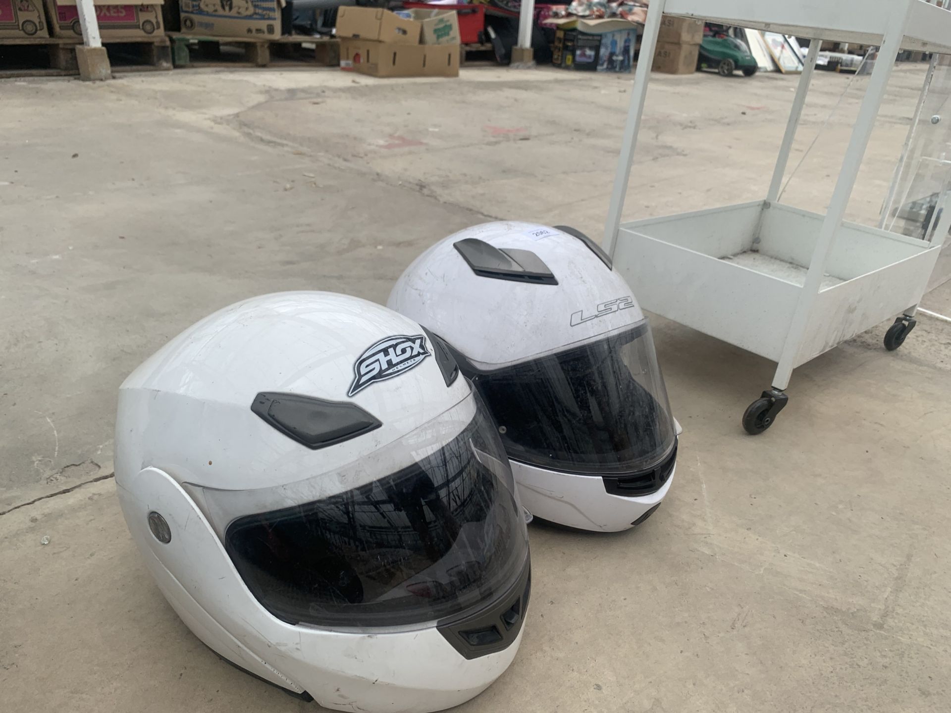 TWO MOTORBIKE HELMETS TO INCLUDE A SHOX - Image 3 of 3