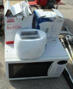 SAMSUNG COMBINATION MICROWAVE, 2 KETTLES AND TOASTER NO VAT