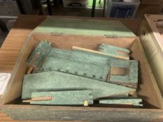 A VINTAGE FORT IN A WOODEN BOX