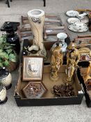 AN ASSORTMENT OF ITEMS TO INCLUDE ORIENTAL FIGURES, AN ORIENTAL STYLE VASE AND A JARDINAIRE STAND