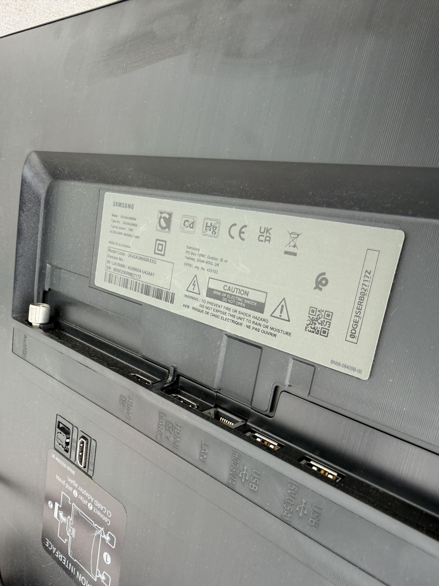 A SAMSUNG 43" TELEVISION WITH REMOTE CONTROL - Image 3 of 3