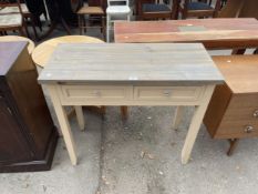 A PAINTED SIDE TABLE WITH TWO DRAWERS AND KNOTTY PINE EFFECT TOP, 35" WIDE