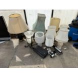 AN ASSORTMENT OF VARIOUS TABLE LAMPS