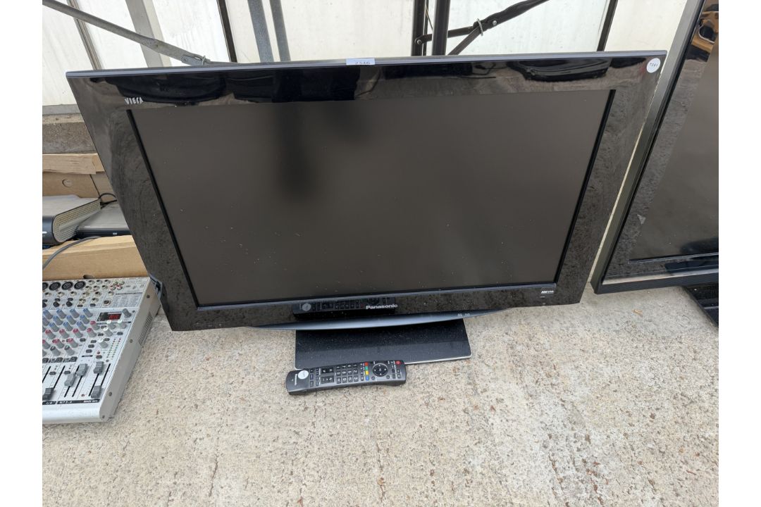 A PANASONIC 32" TELEVISION WITH REMOTE CONTROL - Image 1 of 3