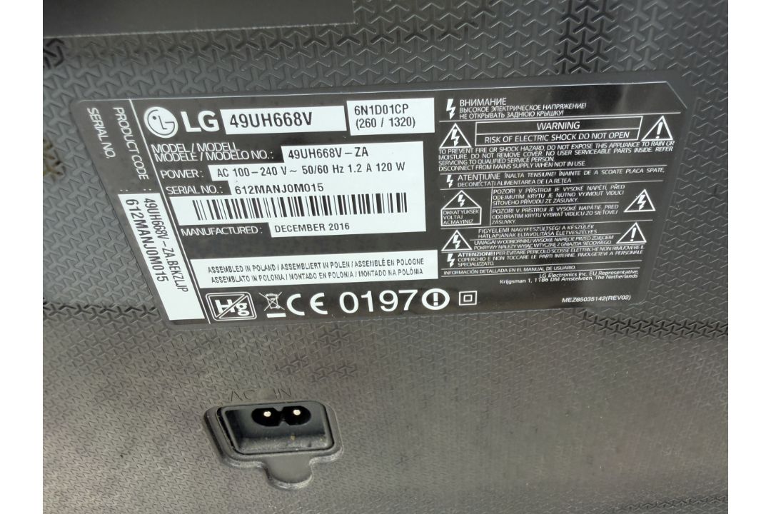 AN LG 49" TELEVISION WITH REMOTE CONTROL - Image 3 of 3