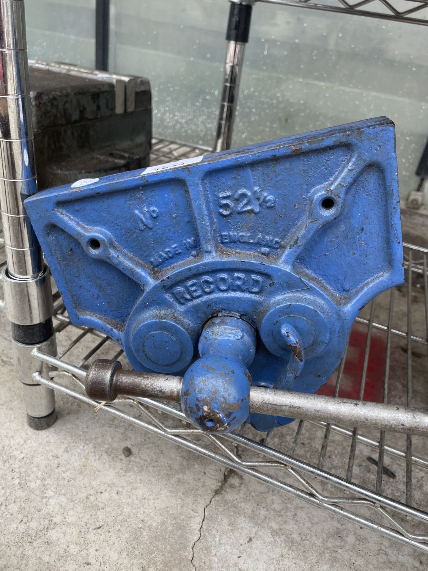 A RECORD NO. 52 1/2 WOOD VICE - Image 2 of 3
