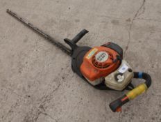 A STIHL HS 86T HEDGE TRIMMER IN WORKING ORDER NO VAT