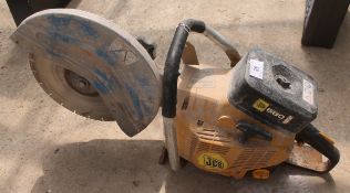 A PETROL JCB STONE SAW NO VAT