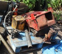 A PALLET AND CONTENTS NO VAT