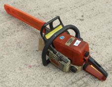 A STIHL CHAINSAW O21 IN GOOD WORKING ORDER NO VAT