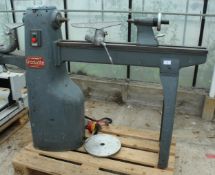 A UNION GRADUATE WOOD LATHE 3 PH IN WORKING ORDER NO VAT