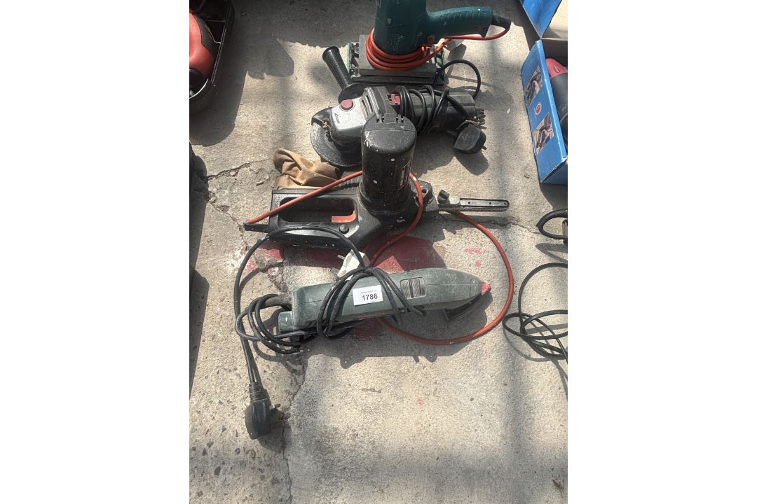 FOUR POWER TOOLS TO INCLUDE A BOSCH SANDER, AND A GRINDER ETC - Image 3 of 3