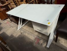 A WHITE SINGLE PEDESTAL DESK WITH GLASS TOP, 55" X 28"