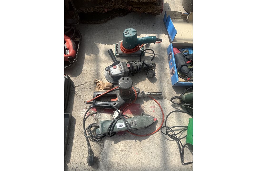 FOUR POWER TOOLS TO INCLUDE A BOSCH SANDER, AND A GRINDER ETC - Image 1 of 3