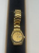 A LADIES SEIKO 5 AUCTOMATIC WRISTWATCH WITH CIRCULAR FACE SEEN WORKING BUT NO WARRANTY GIVEN