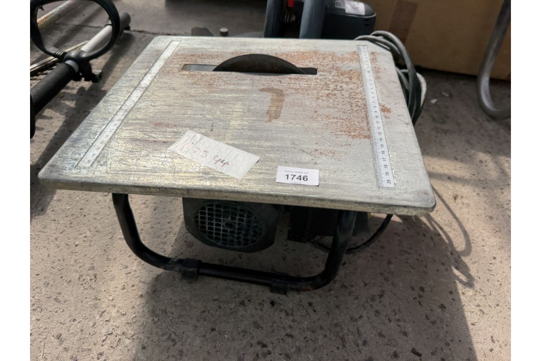 A PRO MITRE SAW AND A TILE CUTTER - Image 2 of 3